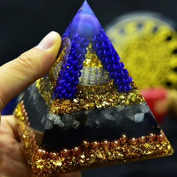 Кристален сфера с Турмалин Рейки Лечебната Медитация Пирамида от Оргона включва в себе си 4 точки енергия мед Пирамида от оргонита